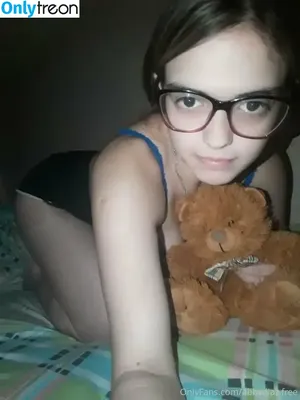 abbydiazfree / abigailz23 nude photo #0042