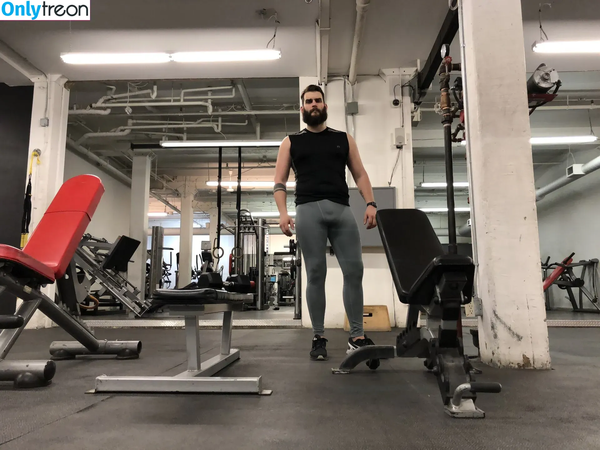abeardedboy голая photo #0027 (abeardedboy)