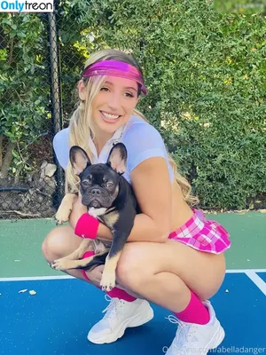 Abella Danger / abella_danger / abelladanger / dangershewrote фото голая #3317