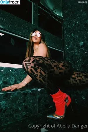 Abella Danger / abella_danger / abelladanger / dangershewrote фото голая #3319