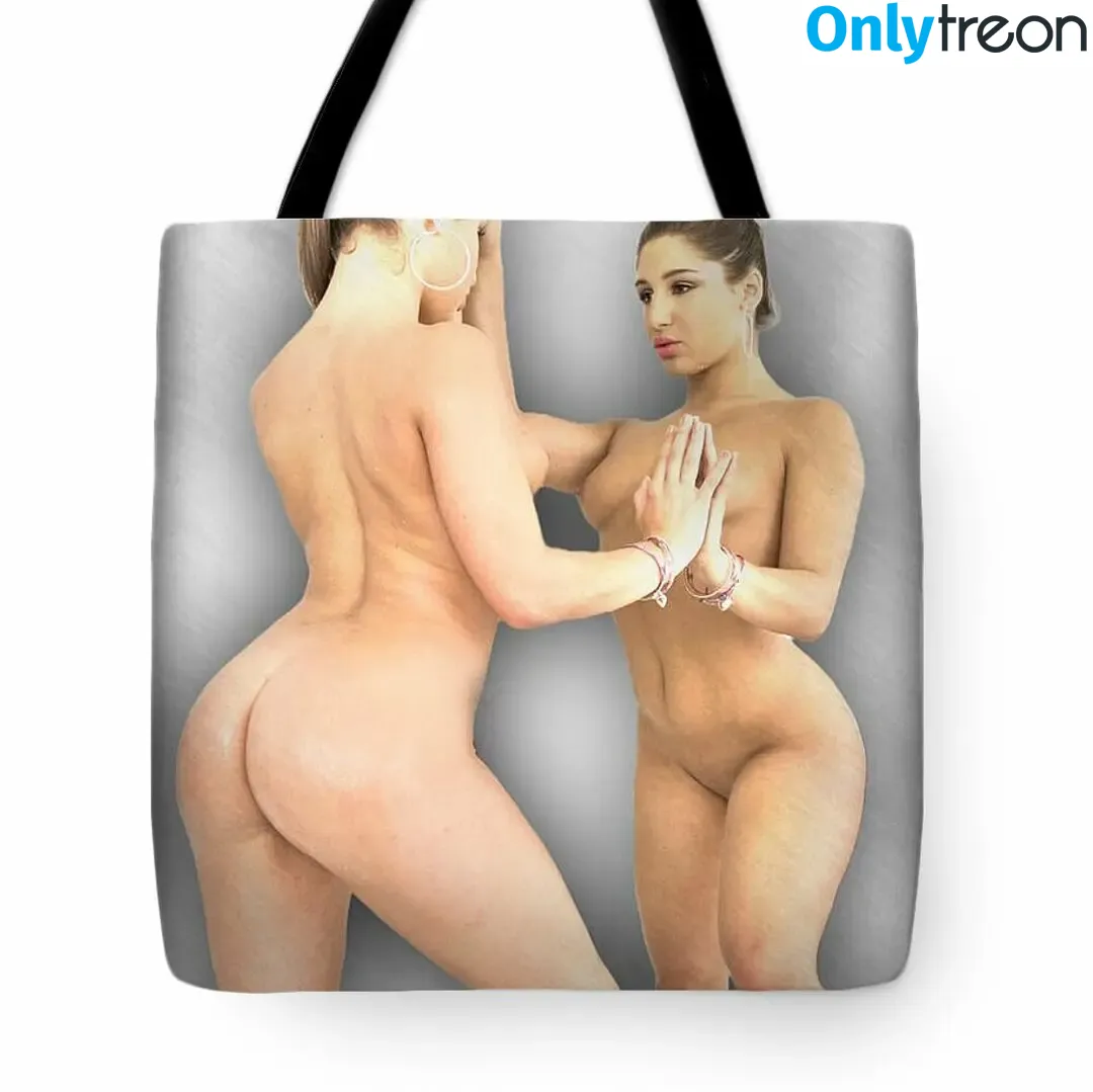 Abella Danger голая photo #3235 (abella_danger / abelladanger / dangershewrote)