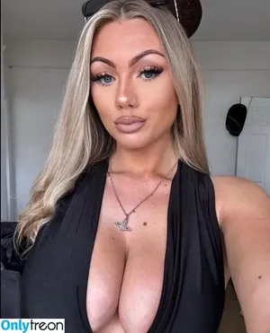 Abi Greasley / abi.greasley / abibamfordxx / abigreasley nude photo #0025
