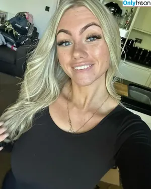 Abi Greasley / abi.greasley / abibamfordxx / abigreasley nude photo #0047