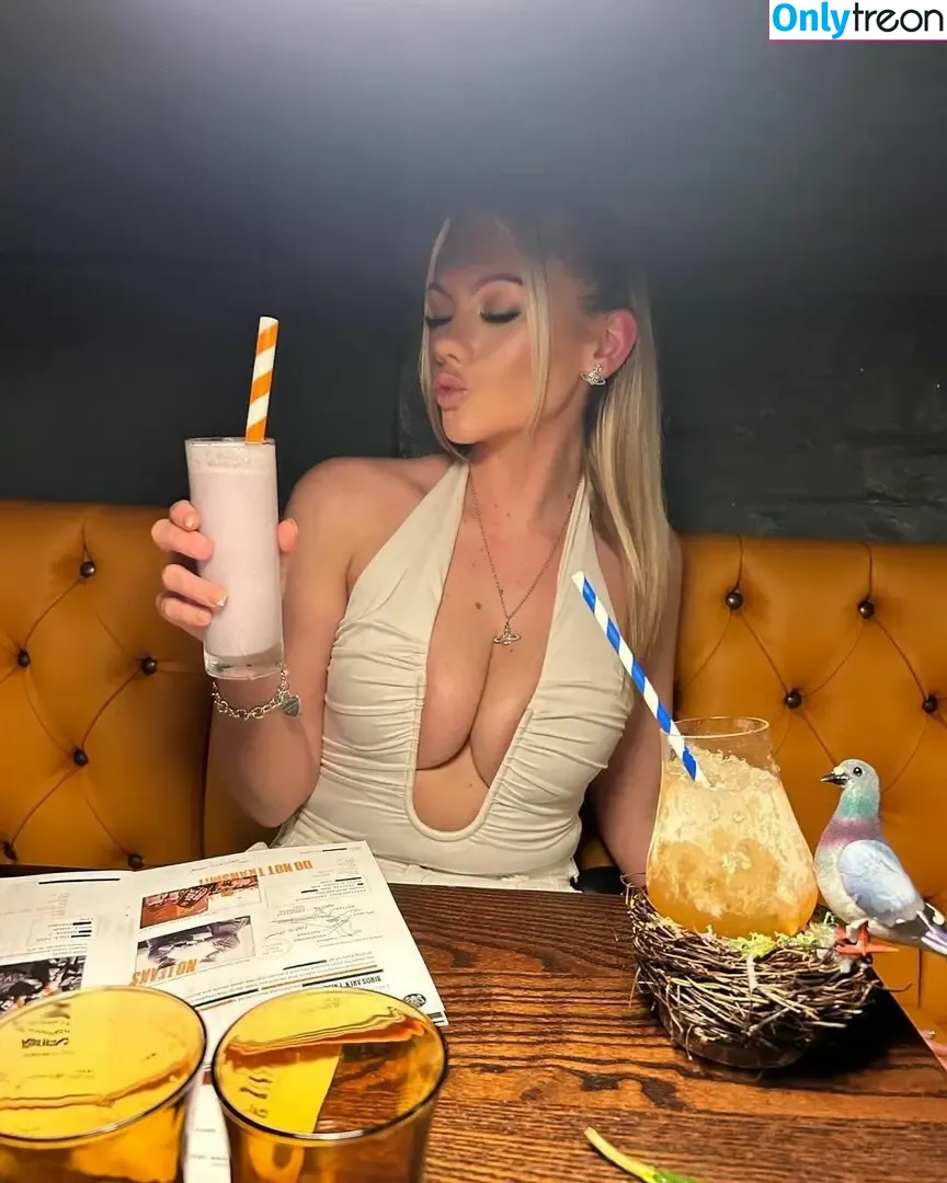 Abi Greasley nude photo #0032 (abi.greasley / abibamfordxx / abigreasley)