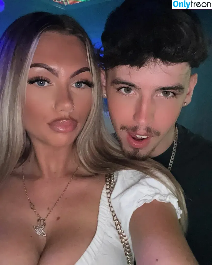 Abi Greasley nude photo #0043 (abi.greasley / abibamfordxx / abigreasley)