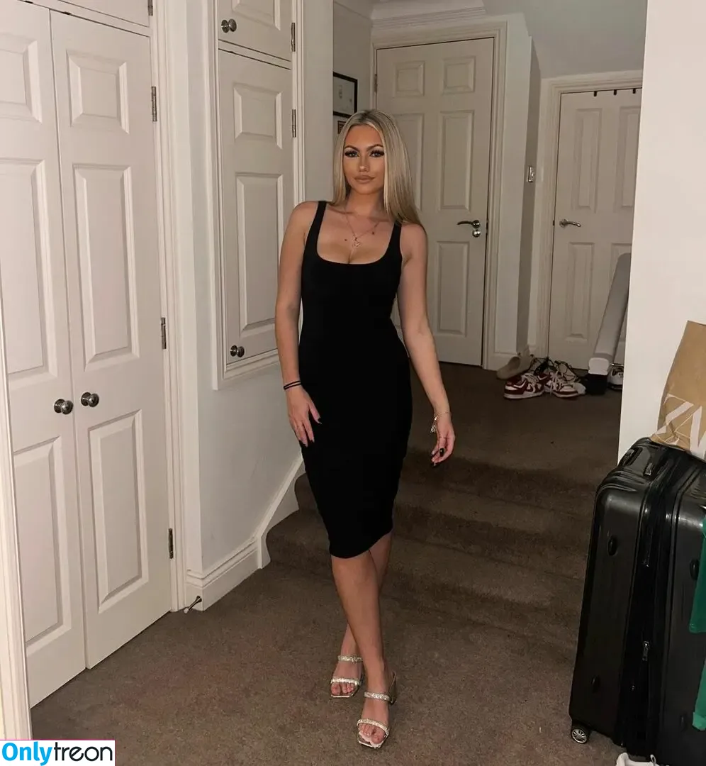 Abi Greasley nude photo #0054 (abi.greasley / abibamfordxx / abigreasley)