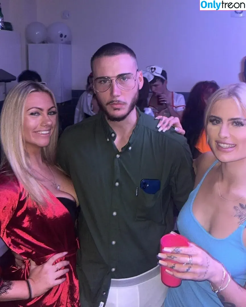 Abi Greasley nude photo #0077 (abi.greasley / abibamfordxx / abigreasley)