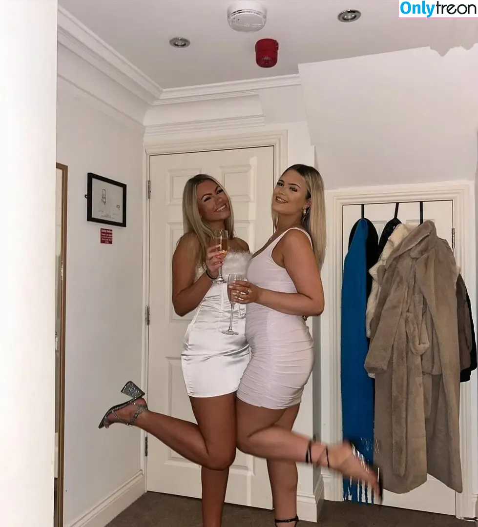 Abi Greasley nude photo #0099 (abi.greasley / abibamfordxx / abigreasley)