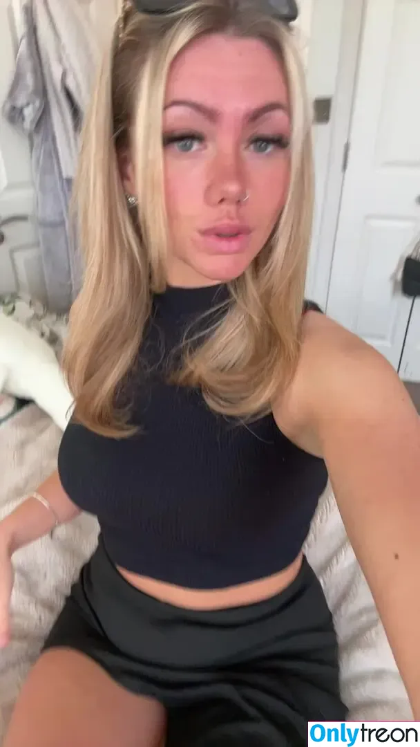 Abi Greasley nude photo #0268 (abi.greasley / abibamfordxx / abigreasley)