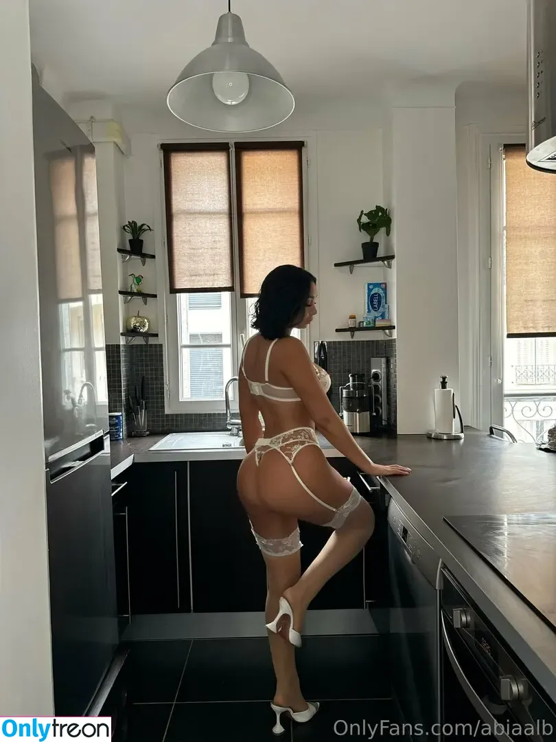 abiaalb nude photo #0009 (abiaalb)