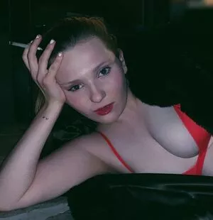 Abigail Breslin / abbienormal9 / yoabbaabba nude photo #0031