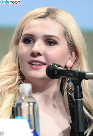 Abigail Breslin / abbienormal9 / yoabbaabba nude photo #0066