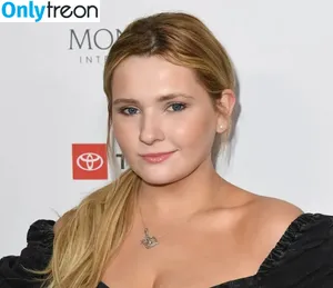Abigail Breslin / abbienormal9 / yoabbaabba nude photo #0077