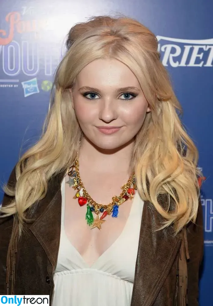 Abigail Breslin голая photo #0024 (abbienormal9)