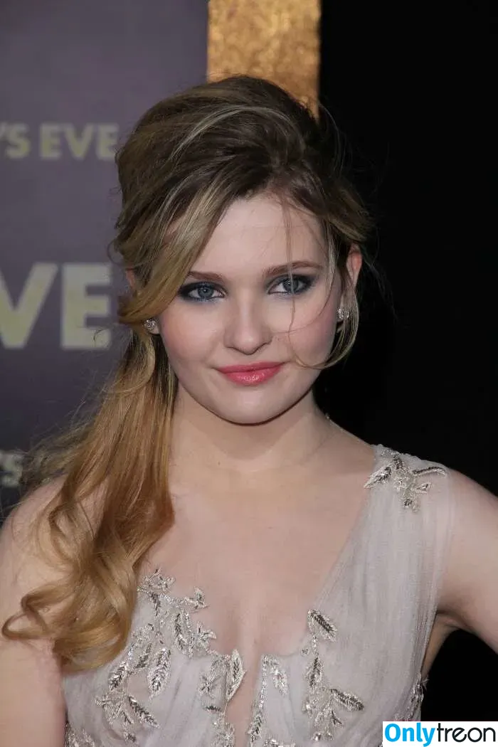 Abigail Breslin голая photo #0027 (abbienormal9)