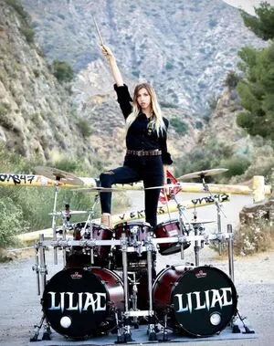 Abigail Cristea / Drummer / abigailcristea фото голая #0036