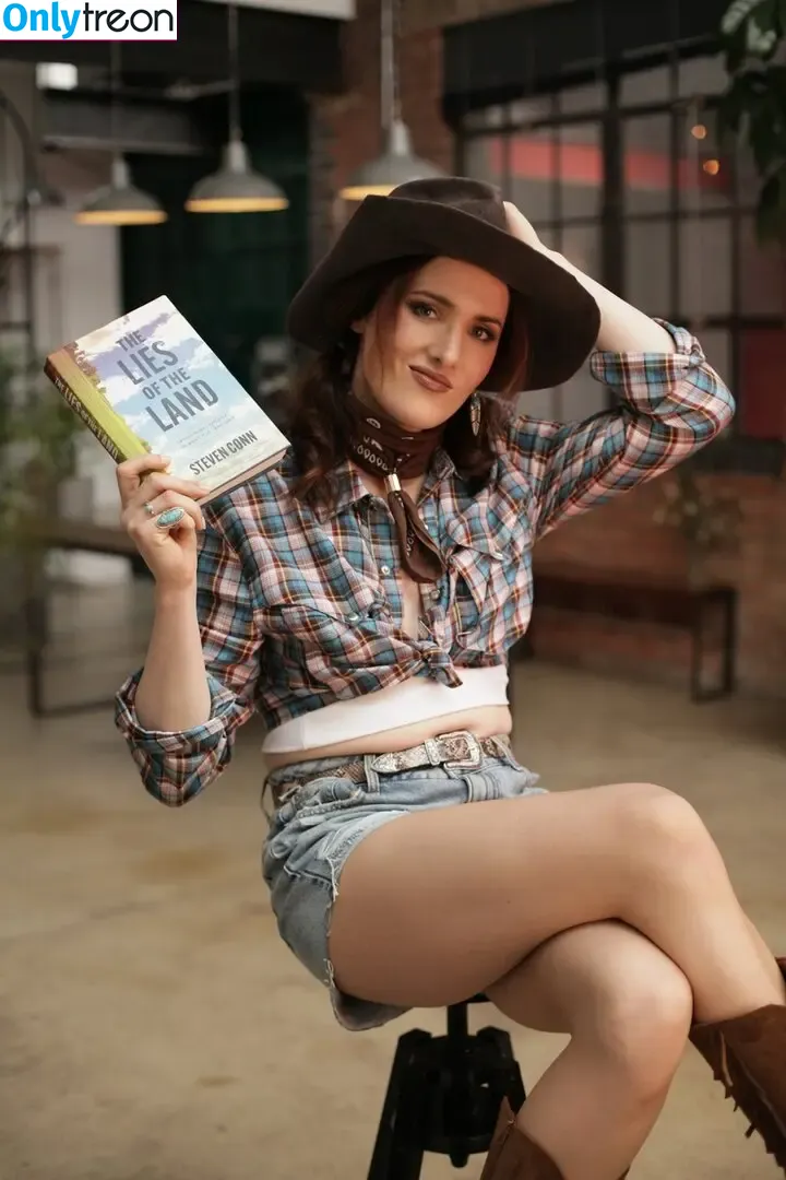 Abigail Thorn nude photo #0006 (Philosophy tube / abbythorn / theabigailthorn)
