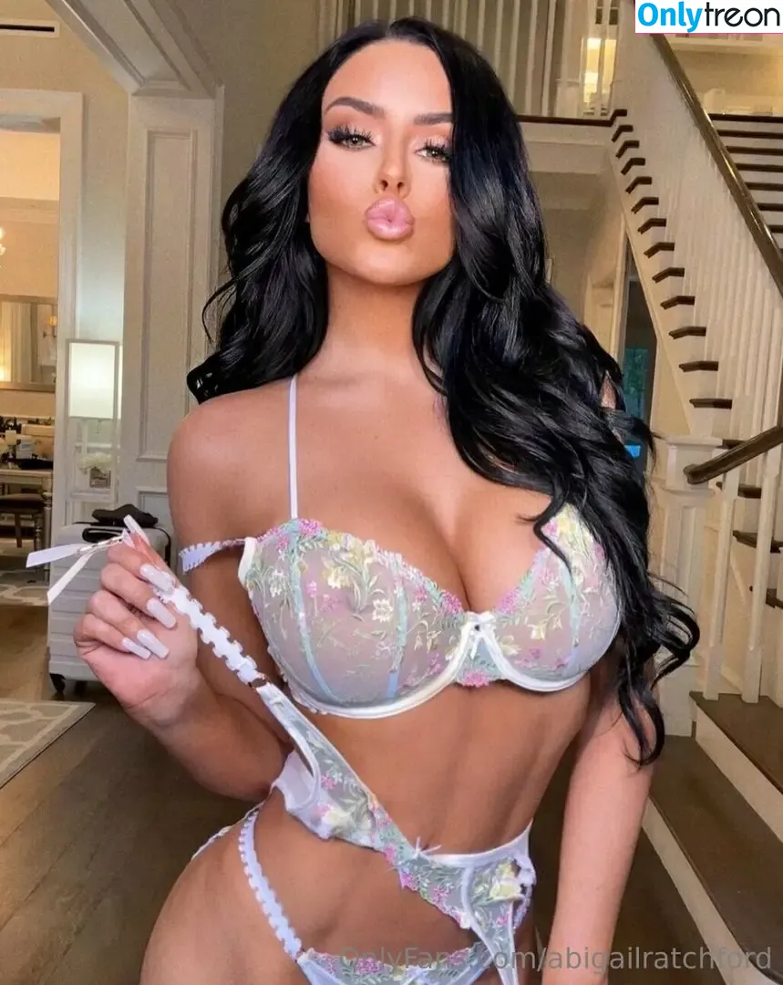 abigailratchford nude photo #0074 (abigailratchford)