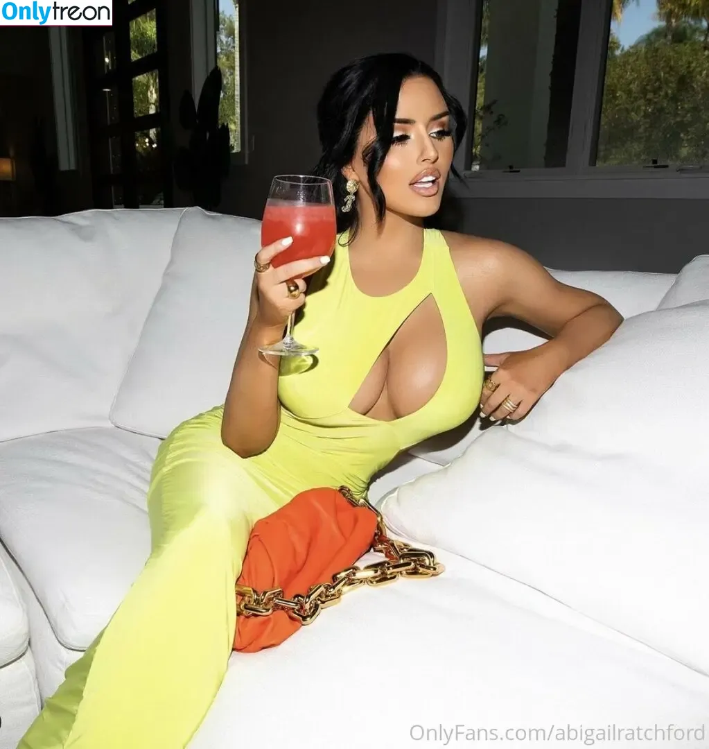 abigailratchford голая photo #0099 (abigailratchford)