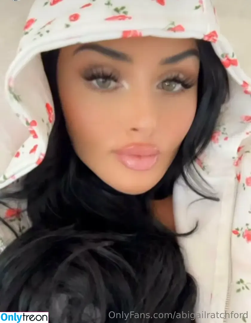 abigailratchford голая photo #0110 (abigailratchford)