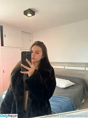 abijuncosvip / abibby / abijuncos9 / ellaacarterr nude photo #0007