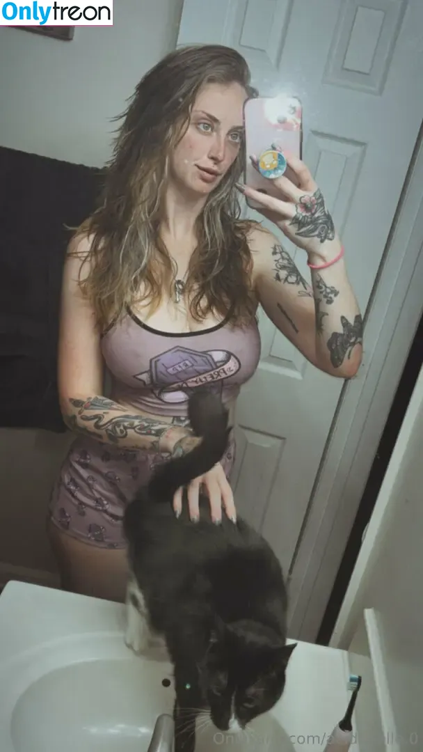 acidchelle.0 nude photo #0086 (acidchloe)