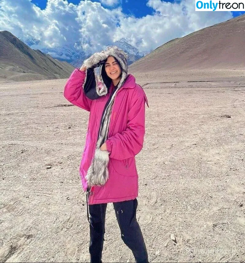 Adah Sharma голая photo #0041 (adah_ki_adah)