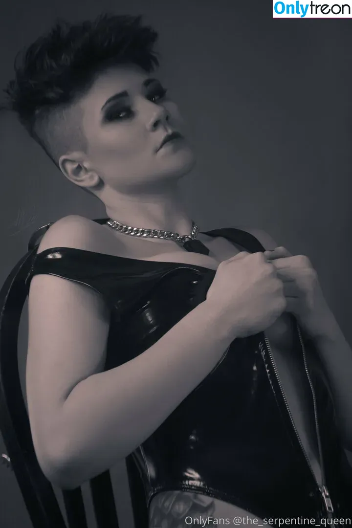 adalindgrayxo голая photo #0033 (adelinegray)