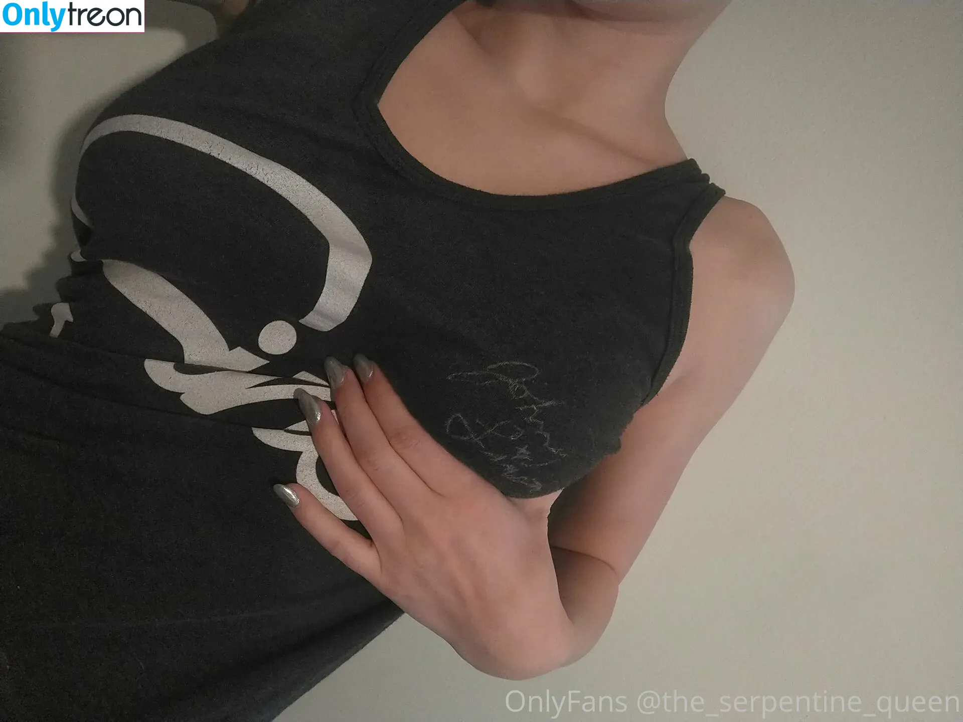 adalindgrayxo голая photo #0064 (adelinegray)