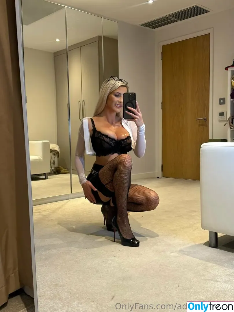 adayinsienna nude photo #0117 (anotherdayinsienna)