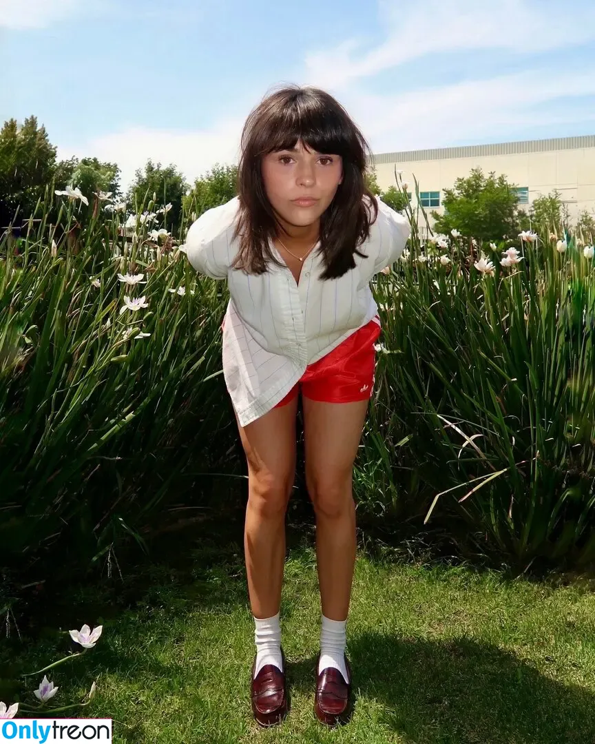 Addie Sartino голая photo #0006 (The Greeting Committee / iamaddie)