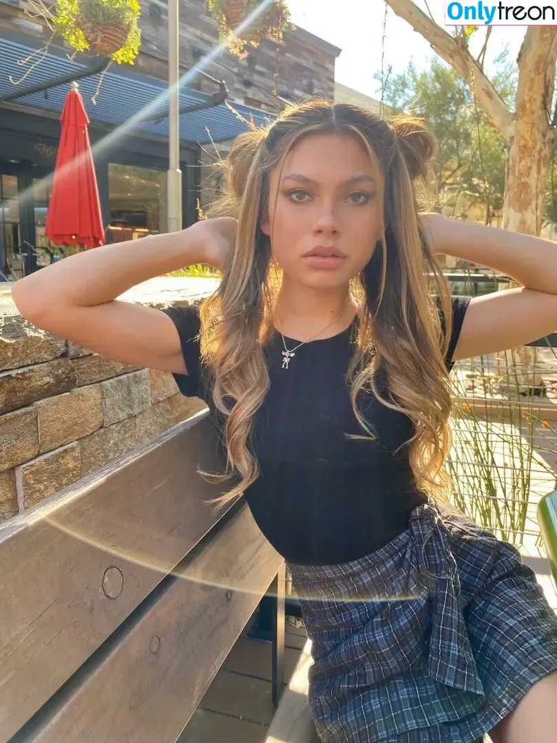 Addison Riecke голая photo #0014 (addisonriecke)