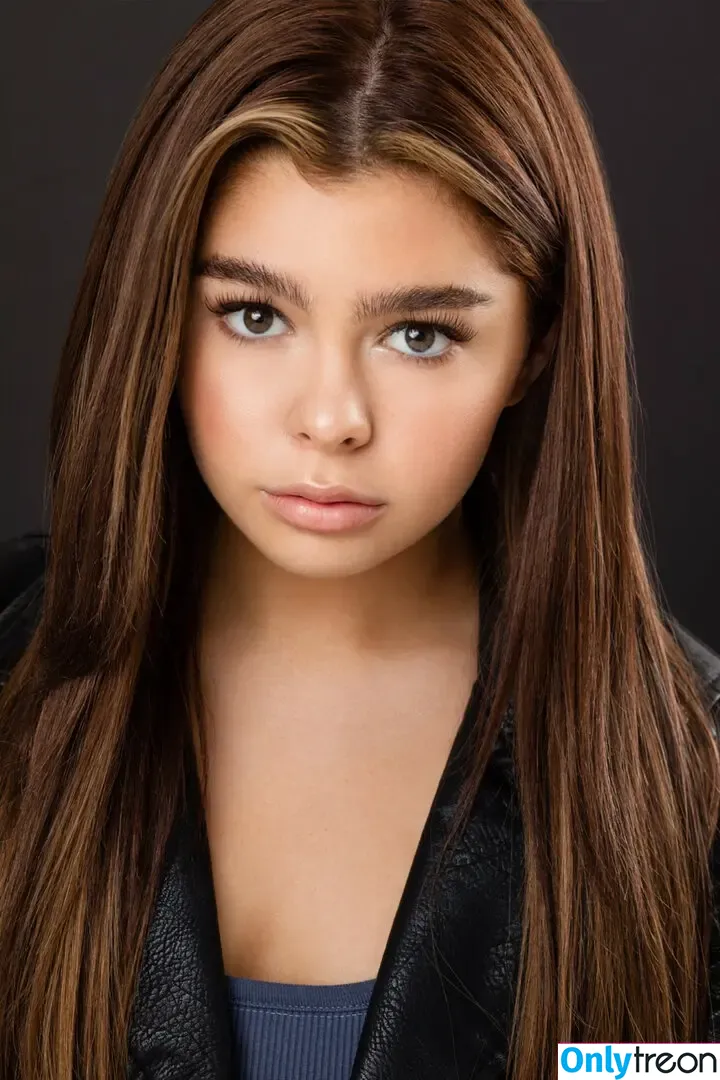 Addison Riecke голая photo #0024 (addisonriecke)
