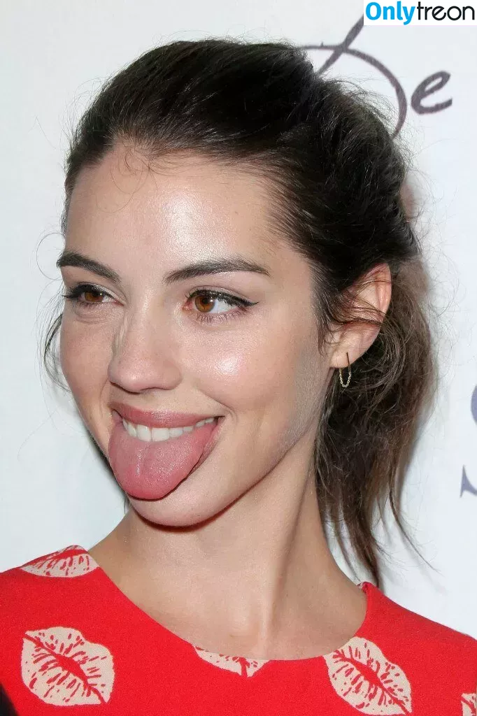 Adelaide Kane голая photo #0256 (adelaidekane)