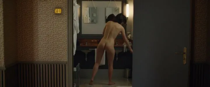 Adele Exarchopoulos / adeleexarchopoulos nude photo #0216