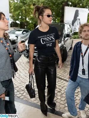 Adele Exarchopoulos / adeleexarchopoulos фото голая #0325