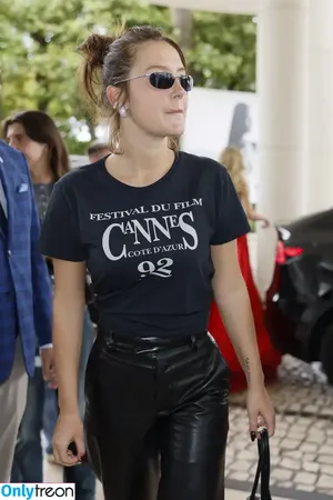 Adele Exarchopoulos / adeleexarchopoulos фото голая #0327