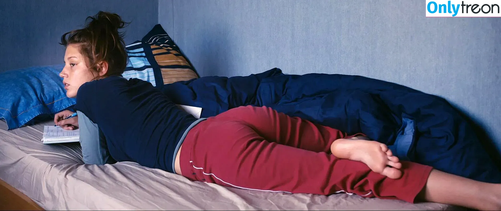Adele Exarchopoulos nude photo #0044 (adeleexarchopoulos)