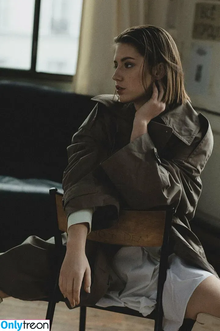 Adele Exarchopoulos nude photo #0072 (adeleexarchopoulos)