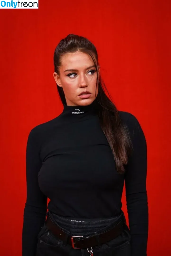 Adele Exarchopoulos nude photo #0075 (adeleexarchopoulos)