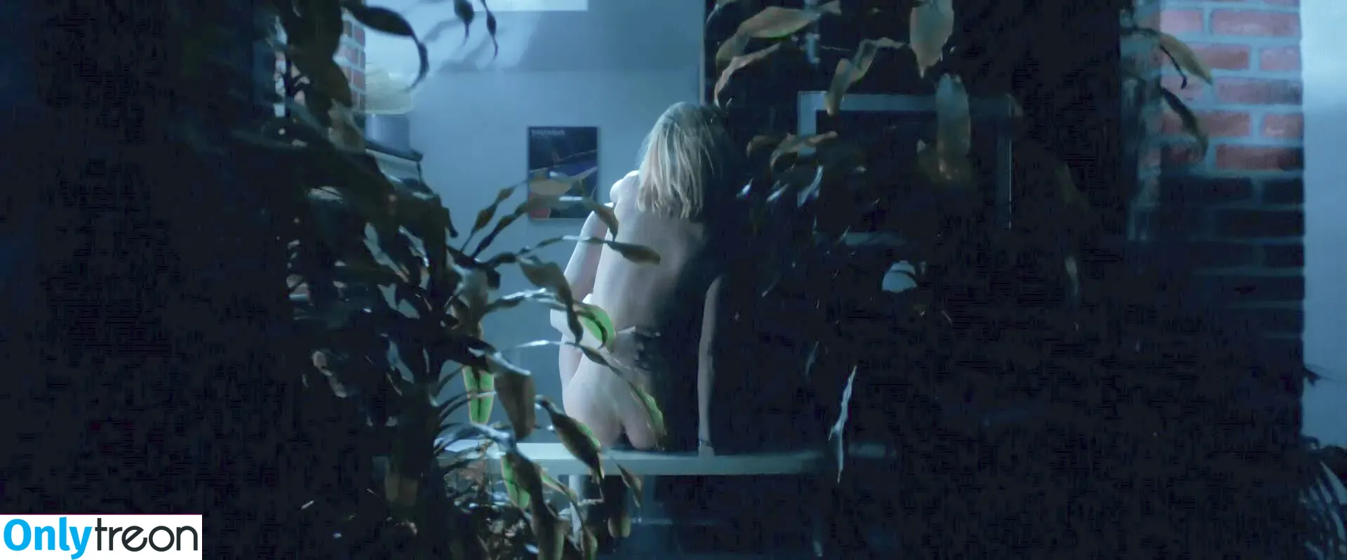 Adele Exarchopoulos nude photo #0246 (adeleexarchopoulos)
