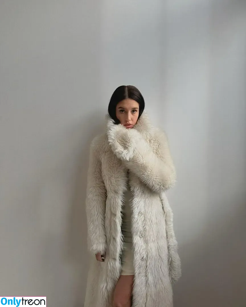 Adele Exarchopoulos nude photo #0320 (adeleexarchopoulos)