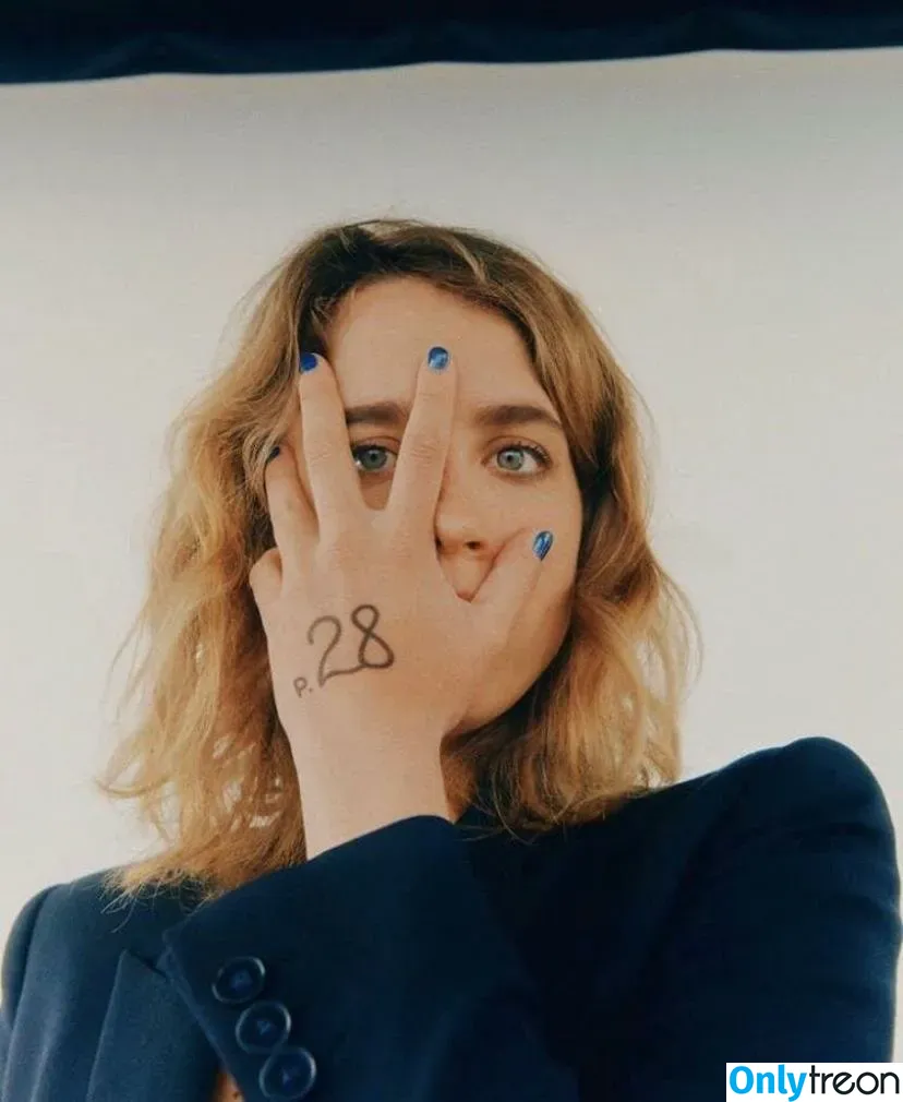 Adèle Haenel голая photo #0021 (adelehaenelenfeu)