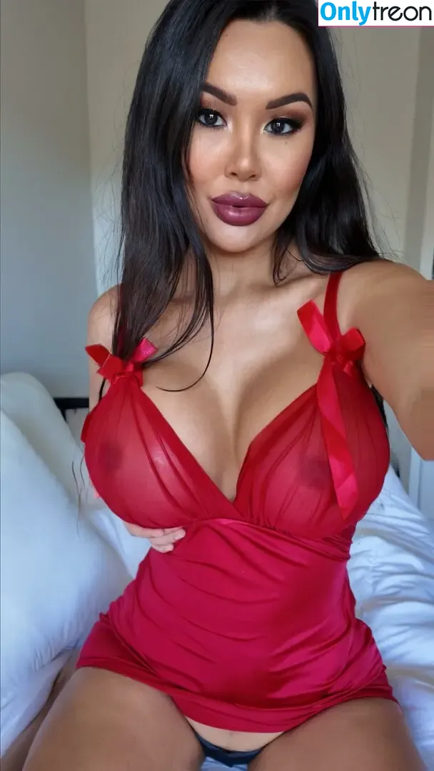 adelinelux nude photo #0059 (adeline.lux)