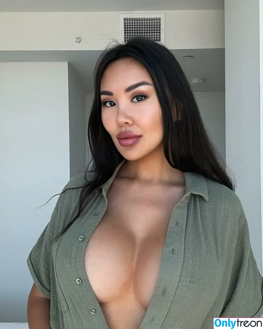 adelinelux nude photo #0123 (adeline.lux)