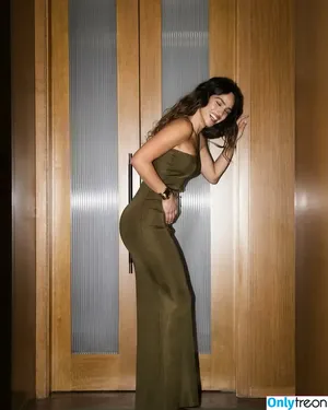Adria Arjona / adriaarjona фото голая #0323