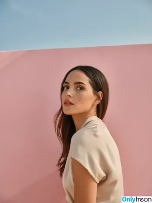 Adria Arjona / adriaarjona фото голая #0342