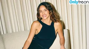 Adria Arjona / adriaarjona фото голая #0352