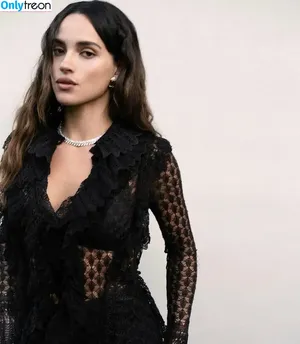 Adria Arjona / adriaarjona фото голая #0361