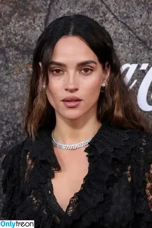 Adria Arjona / adriaarjona фото голая #0382
